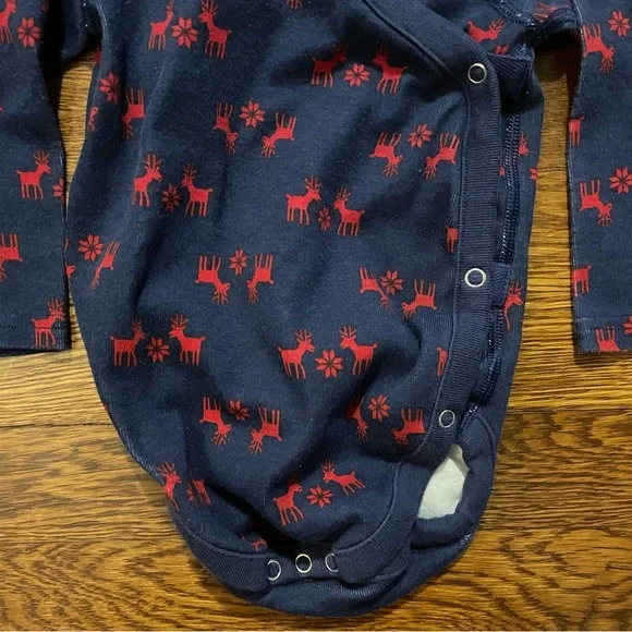 Hanna Andersson Reindeer Print Side Snap Body Suit Size 80 cm or 18-24 Months - Picture 2 of 5